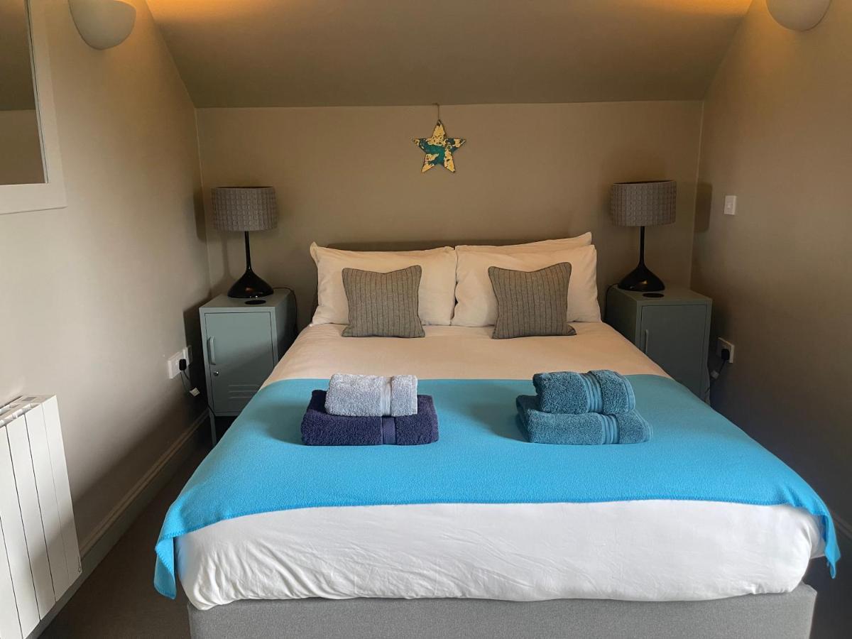 Carp'S Rise Cottage Somerford Keynes Bagian luar foto