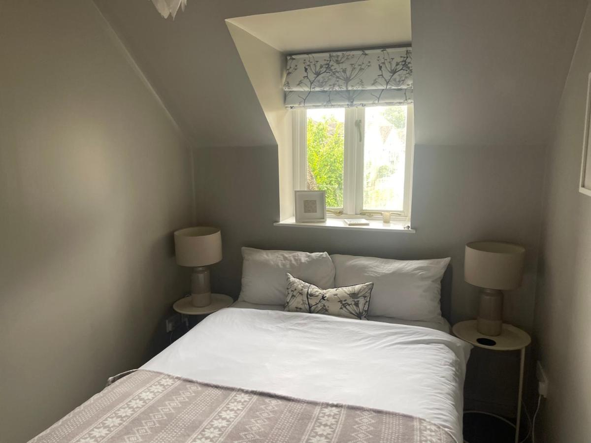Carp'S Rise Cottage Somerford Keynes Bagian luar foto