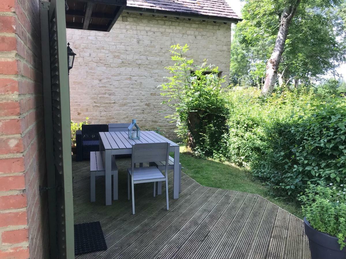 Carp'S Rise Cottage Somerford Keynes Bagian luar foto